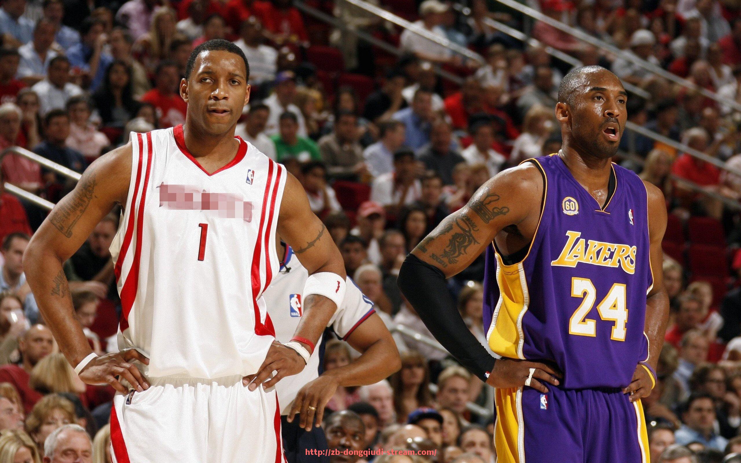 懂球帝直播-中超联赛红毯：中超联赛明星球员与红毯走秀的时尚文化